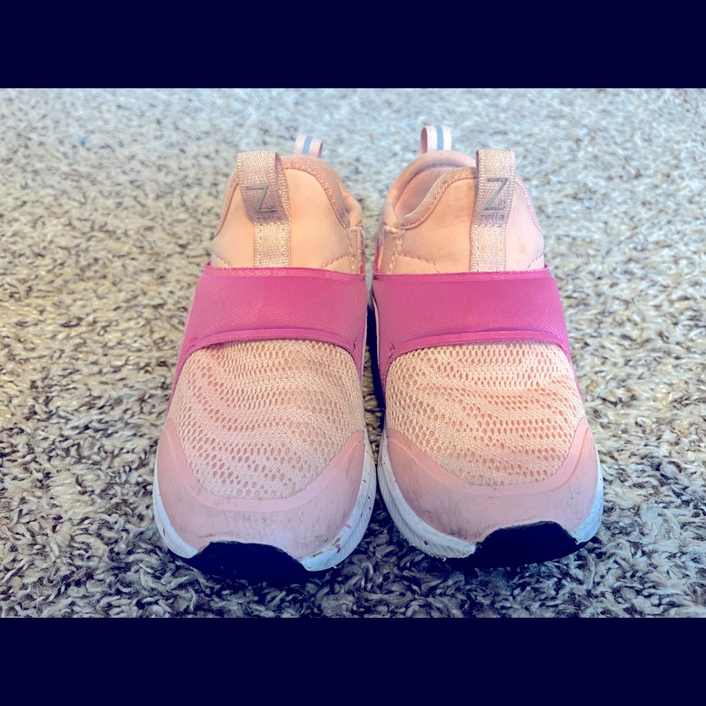 Zella toddler size 8 athletic shoes pink